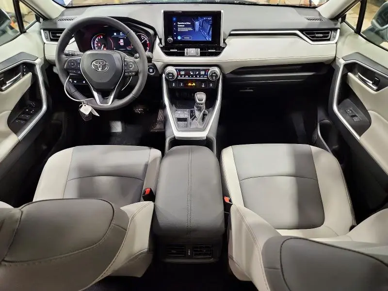2024 TOYOTA RAV4 XLE PREMIUM  