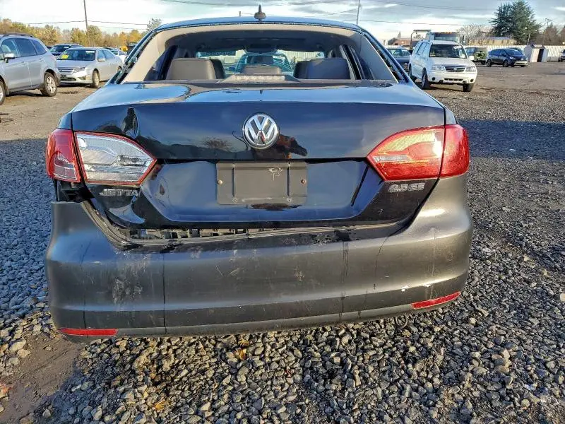 2013 VOLKSWAGEN JETTA SE  