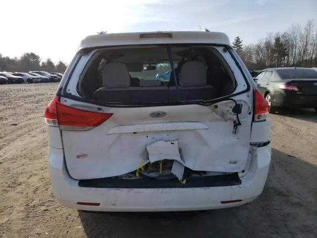 2011 TOYOTA SIENNA LE  