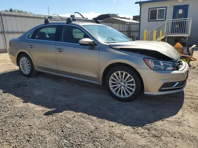 2016 VOLKSWAGEN PASSAT SE  