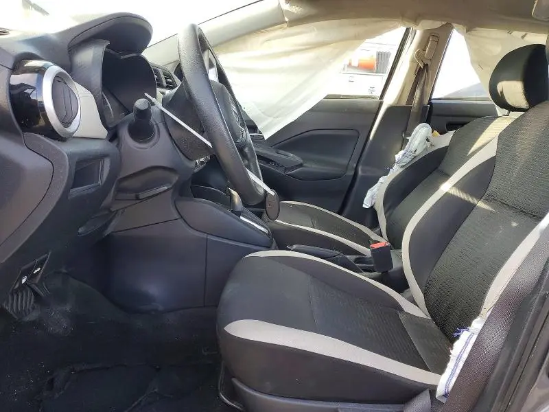 2020 NISSAN VERSA SV  