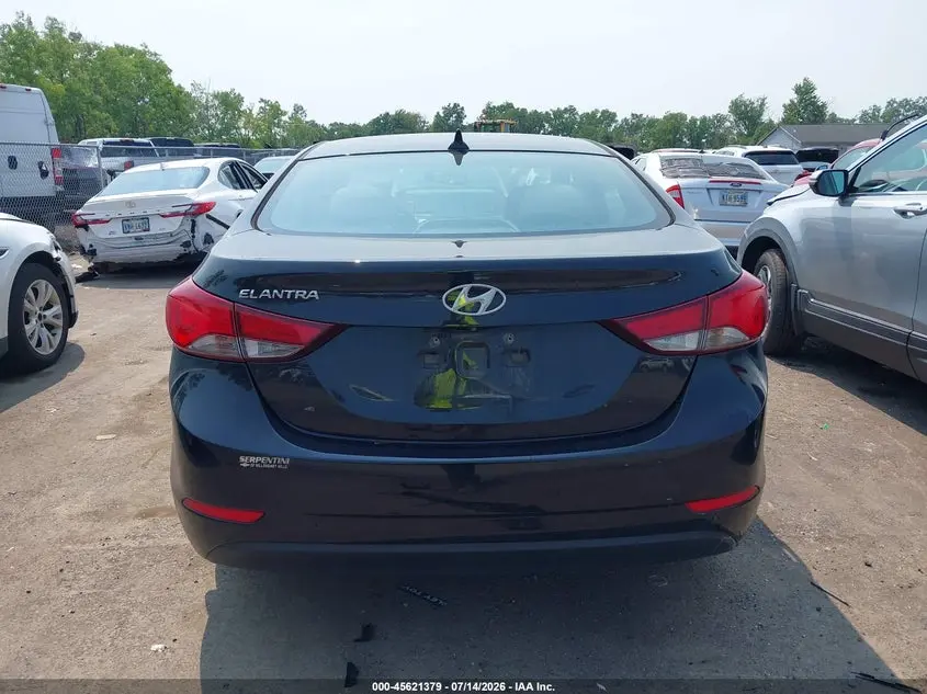 2016 HYUNDAI ELANTRA SE