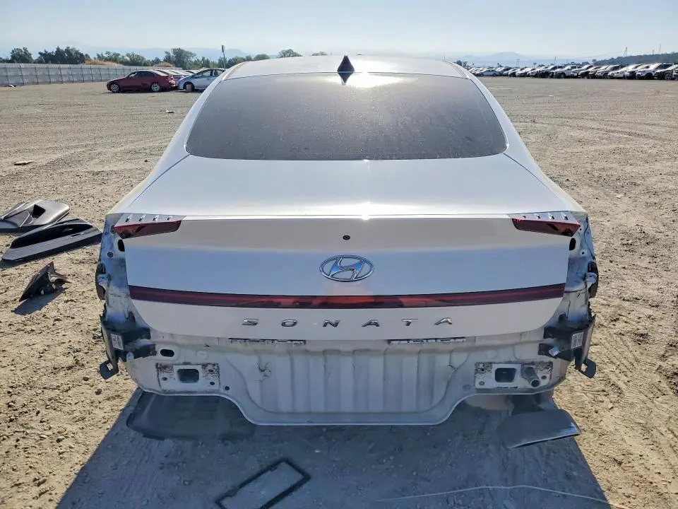 2022 HYUNDAI SONATA SEL  