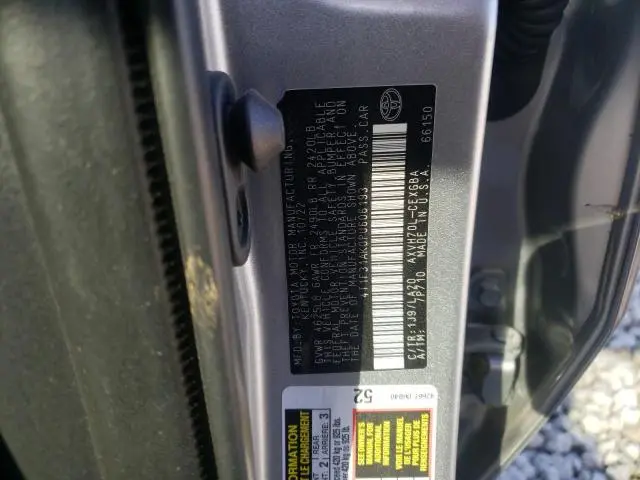 2023 TOYOTA CAMRY XLE  