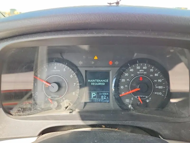 2015 TOYOTA SIENNA LE  