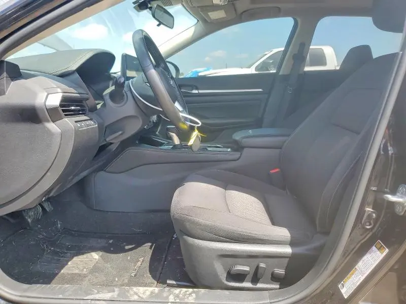 2023 NISSAN ALTIMA SV  