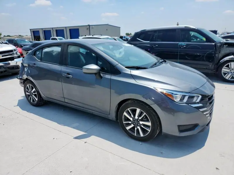 2023 NISSAN VERSA SV  