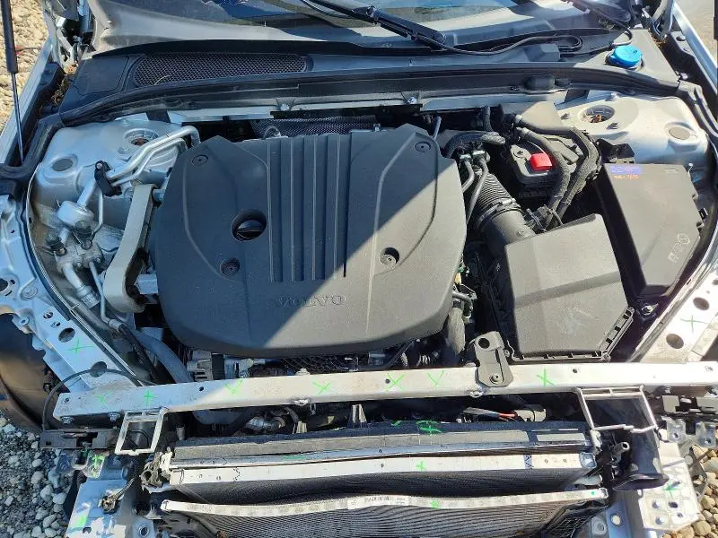 2022 VOLVO S60 B5 MOMENTUM  