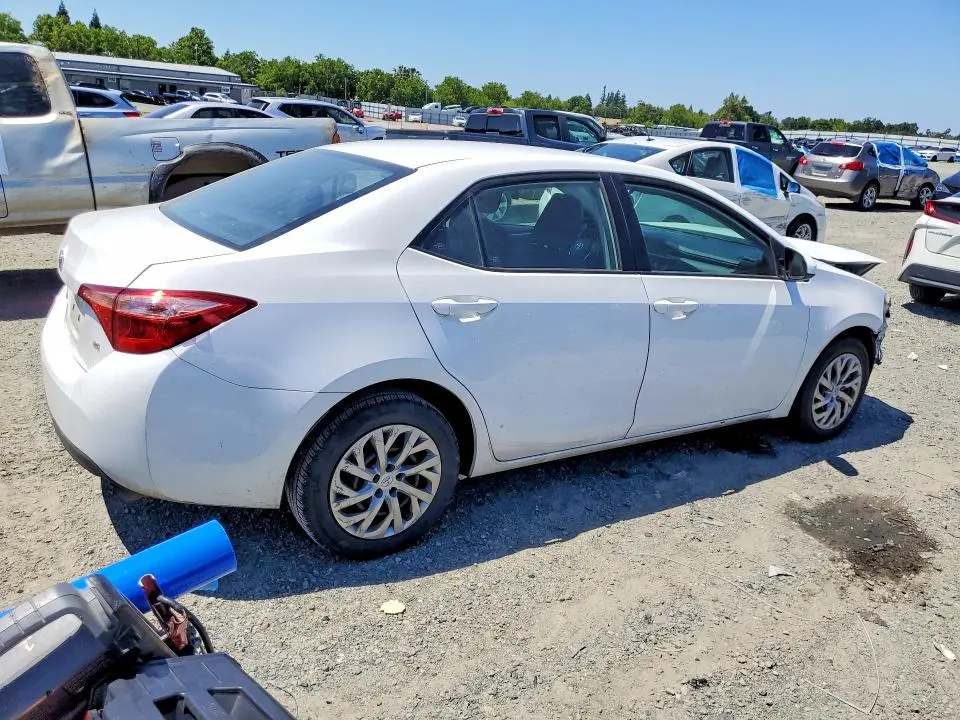 2019 TOYOTA COROLLA LE  
