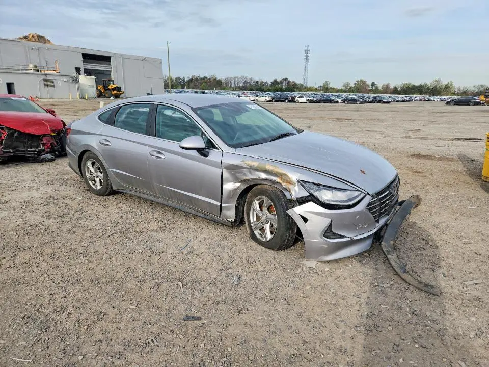 2021 HYUNDAI SONATA SE  