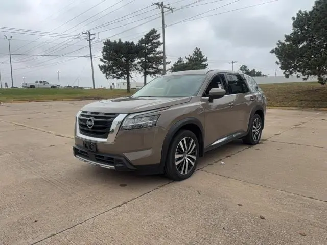 2024 NISSAN PATHFINDER PLATINUM  