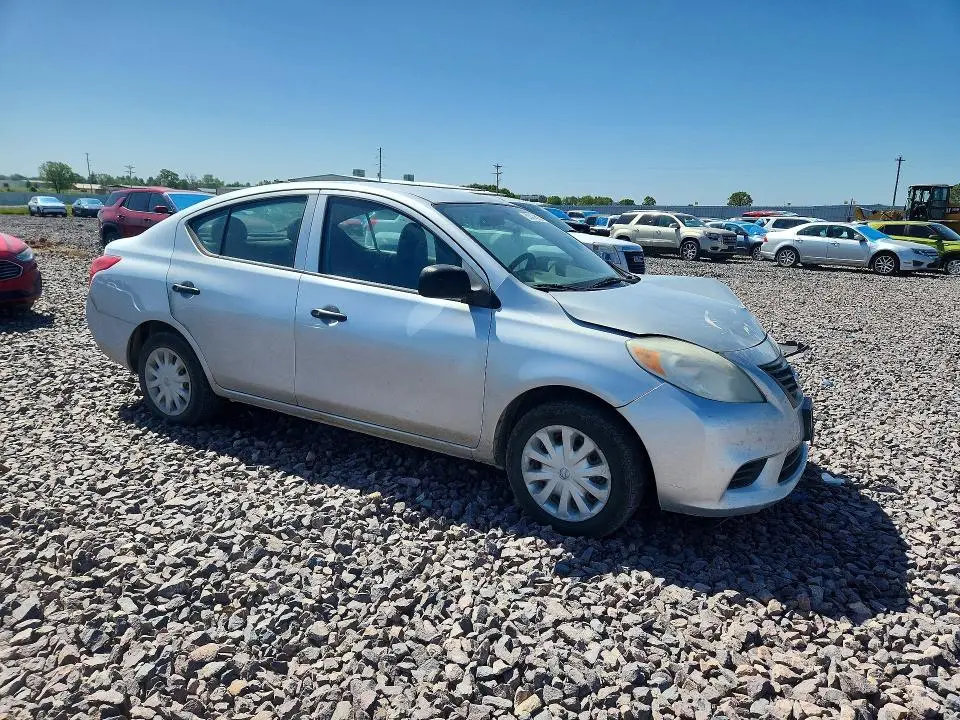2012 NISSAN VERSA 1.6 S  