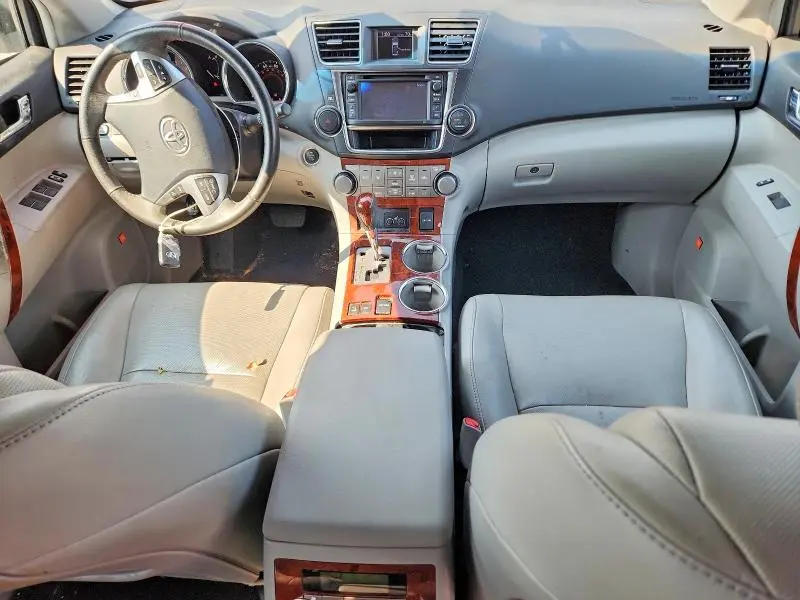 2013 TOYOTA HIGHLANDER LIMITED  