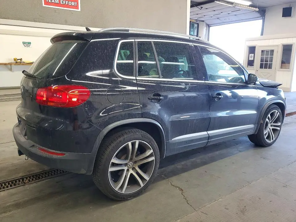 2017 VOLKSWAGEN TIGUAN SEL  