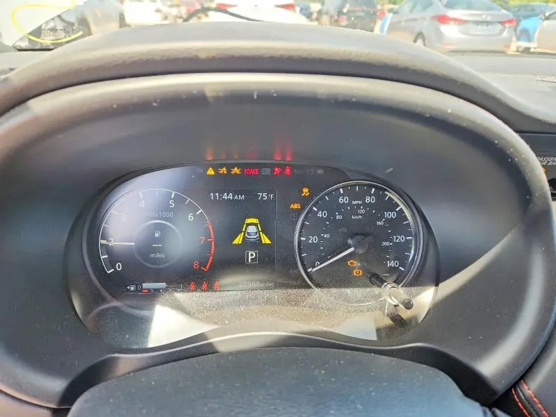2024 NISSAN KICKS SR  