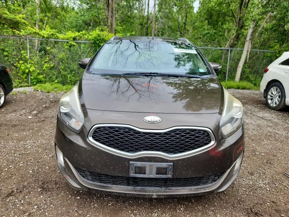 2014 KIA RONDO   