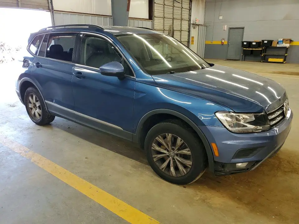 2018 VOLKSWAGEN TIGUAN SE  