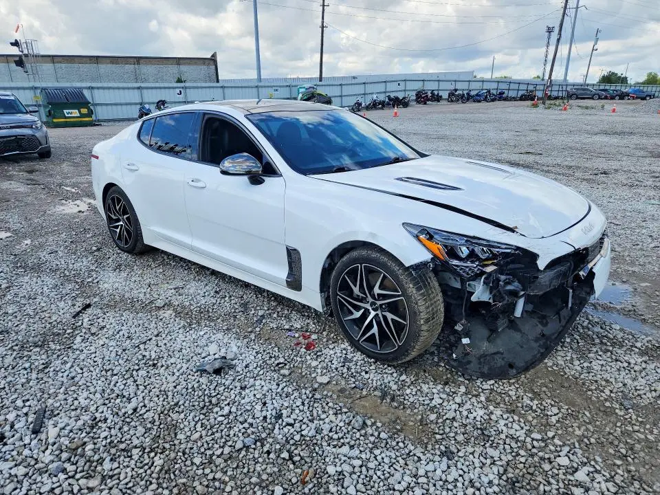 2022 KIA STINGER GT LINE  