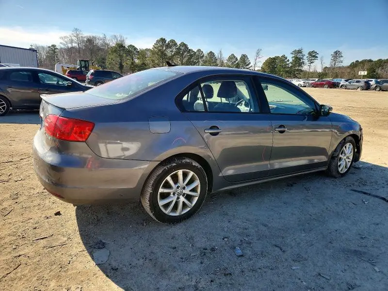 2012 VOLKSWAGEN JETTA SE  
