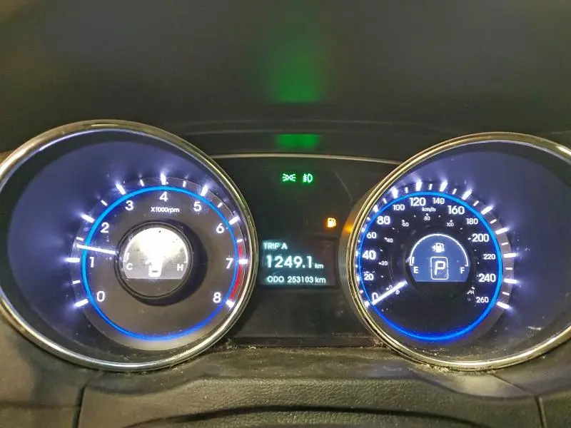 2013 HYUNDAI SONATA SE  