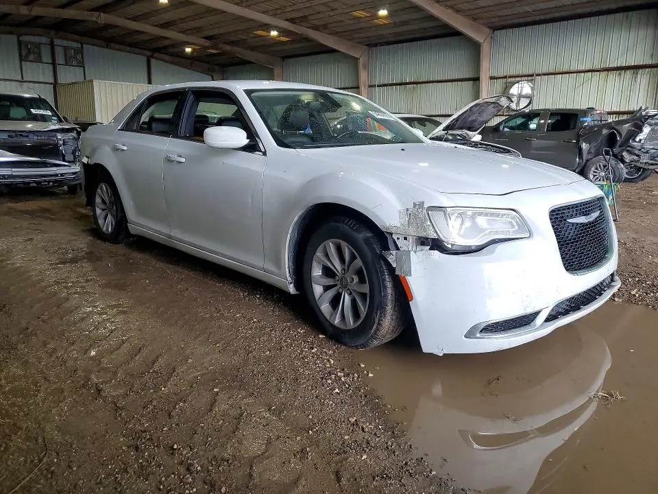 2016 CHRYSLER 300 LIMITED  