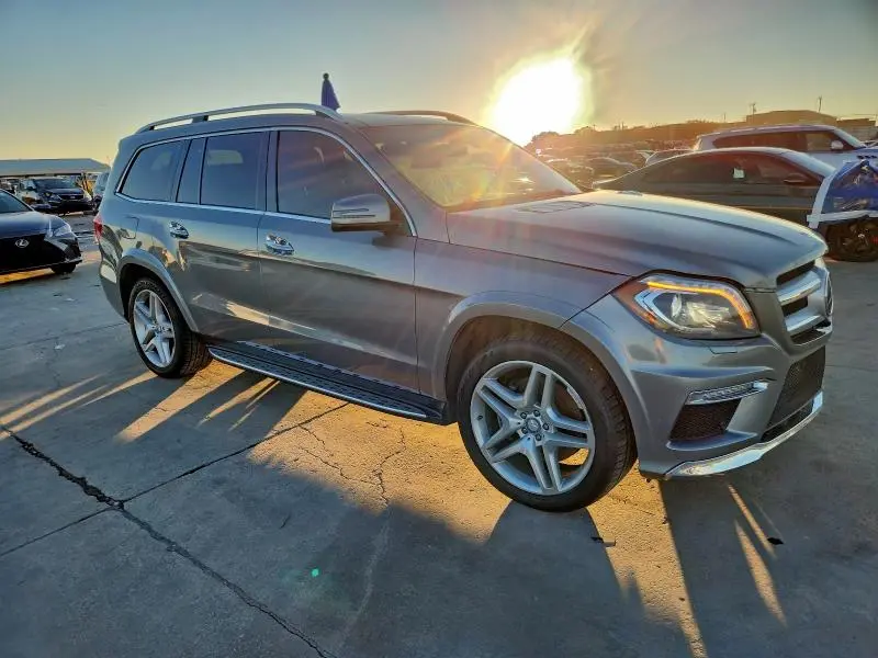 2015 MERCEDES-BENZ GL 550 4MATIC  