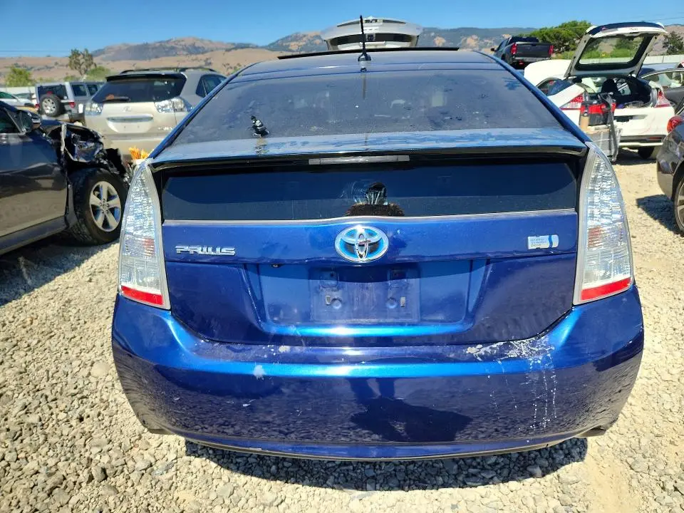 2011 TOYOTA PRIUS THREE  