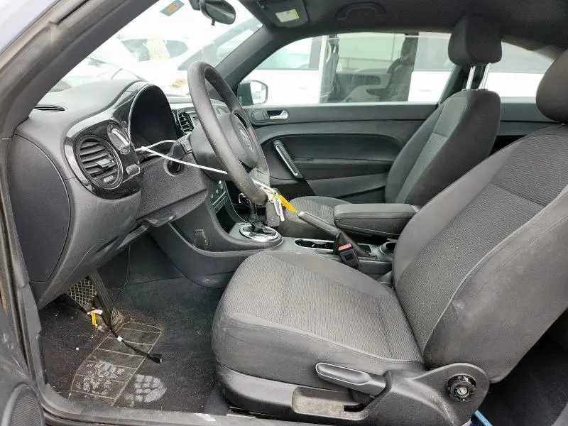 2013 VOLKSWAGEN BEETLE   