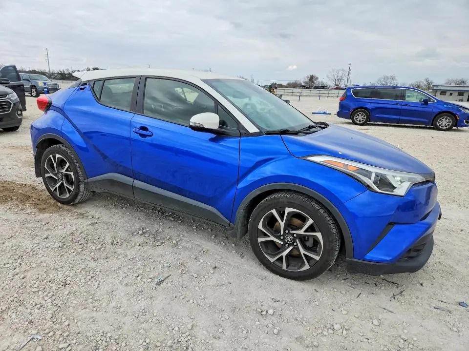 2018 TOYOTA C-HR XLE  