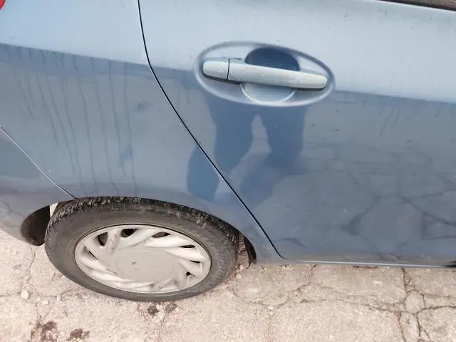2011 TOYOTA YARIS   