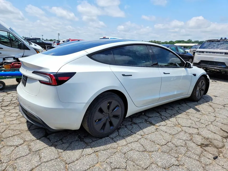 2025 TESLA MODEL 3   