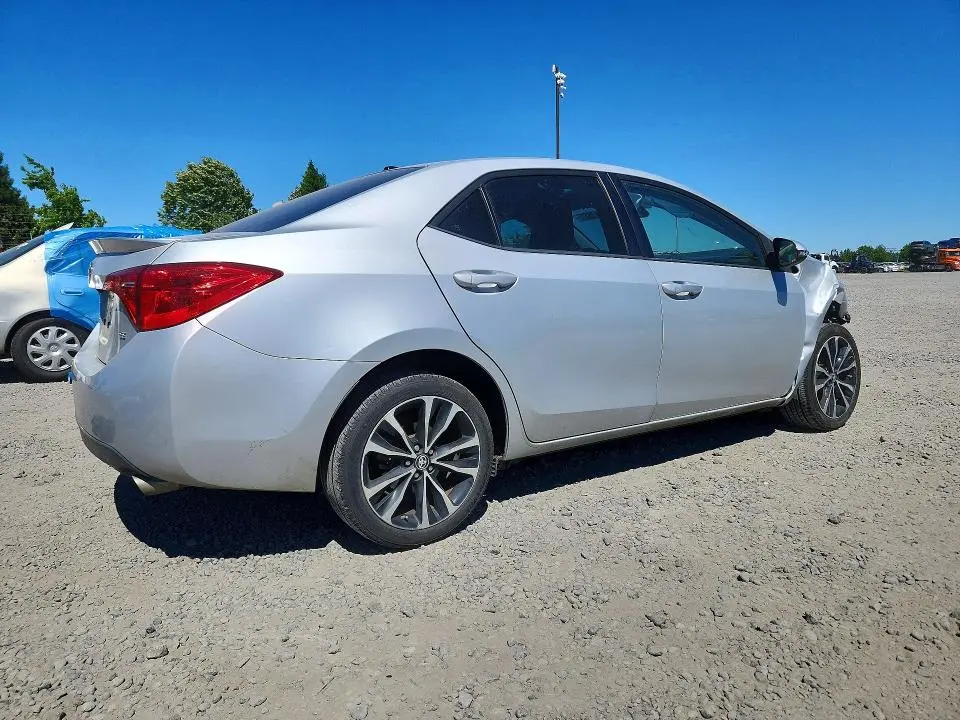 2017 TOYOTA COROLLA SE  