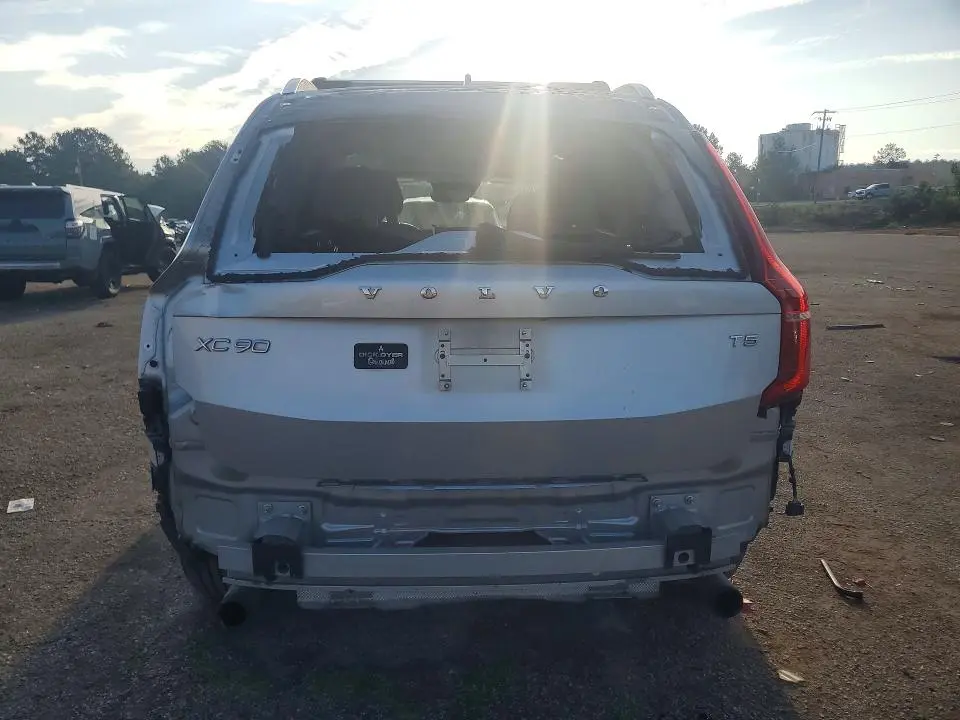 2018 VOLVO XC90 T5  