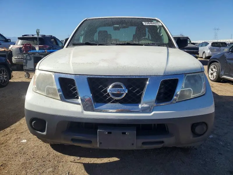 2015 NISSAN FRONTIER S  