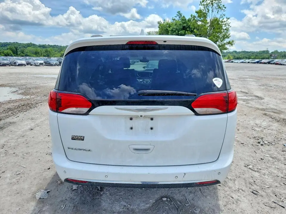 2017 CHRYSLER PACIFICA TOURING L  
