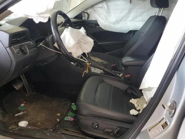 2020 VOLKSWAGEN PASSAT R-LINE  