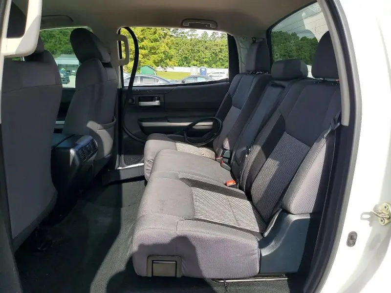 2016 TOYOTA TUNDRA CREWMAX SR5  