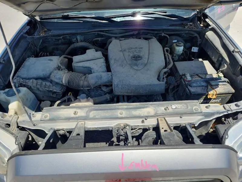 2016 TOYOTA TACOMA SR5 V6  