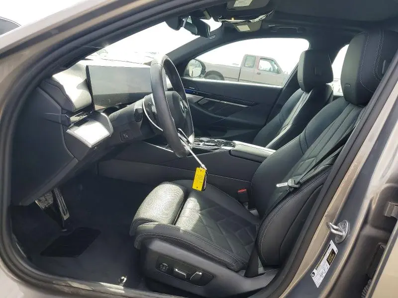 2024 BMW 530 I  