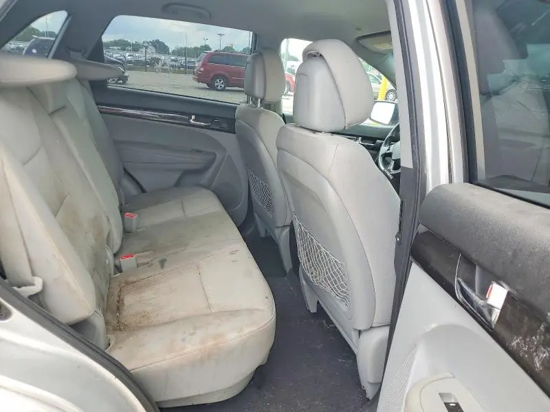2012 KIA SORENTO LX  