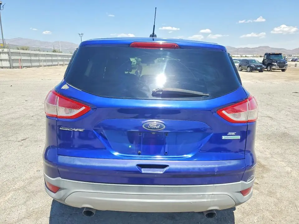 2016 FORD ESCAPE SE  