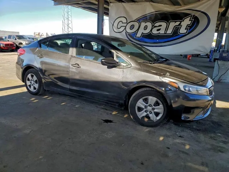 2017 KIA FORTE LX  