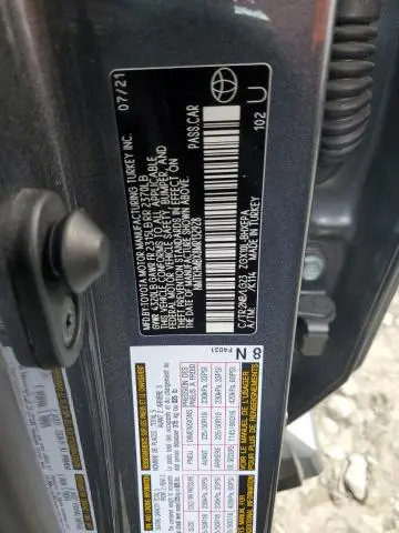 2021 TOYOTA C-HR XLE  