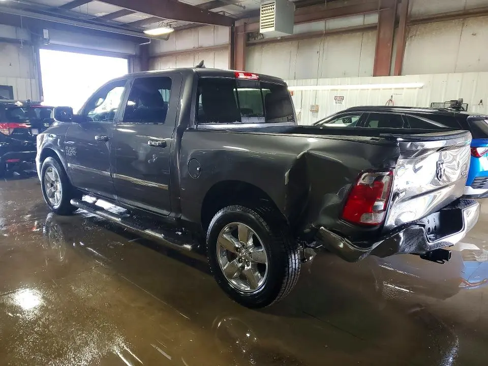 2015 RAM 1500 SLT  