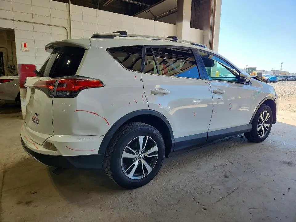 2016 TOYOTA RAV4 XLE  