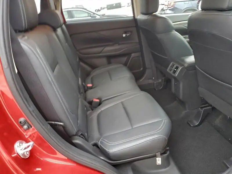 2019 MITSUBISHI OUTLANDER SE  