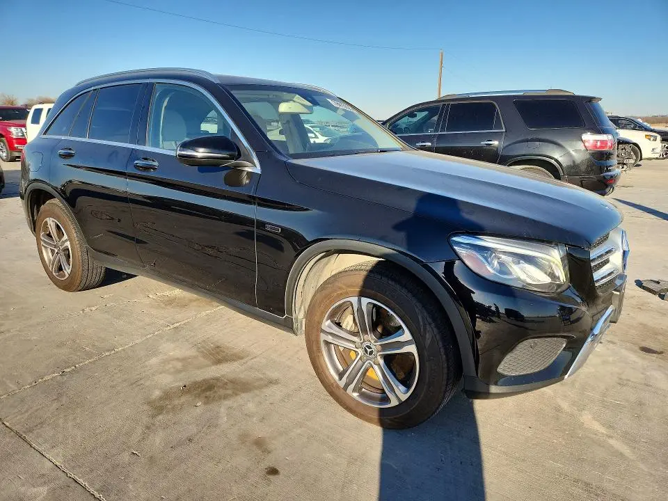 2019 MERCEDES-BENZ GLC 350E  