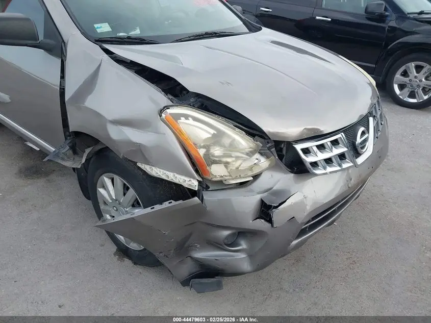 2013 NISSAN ROGUE S