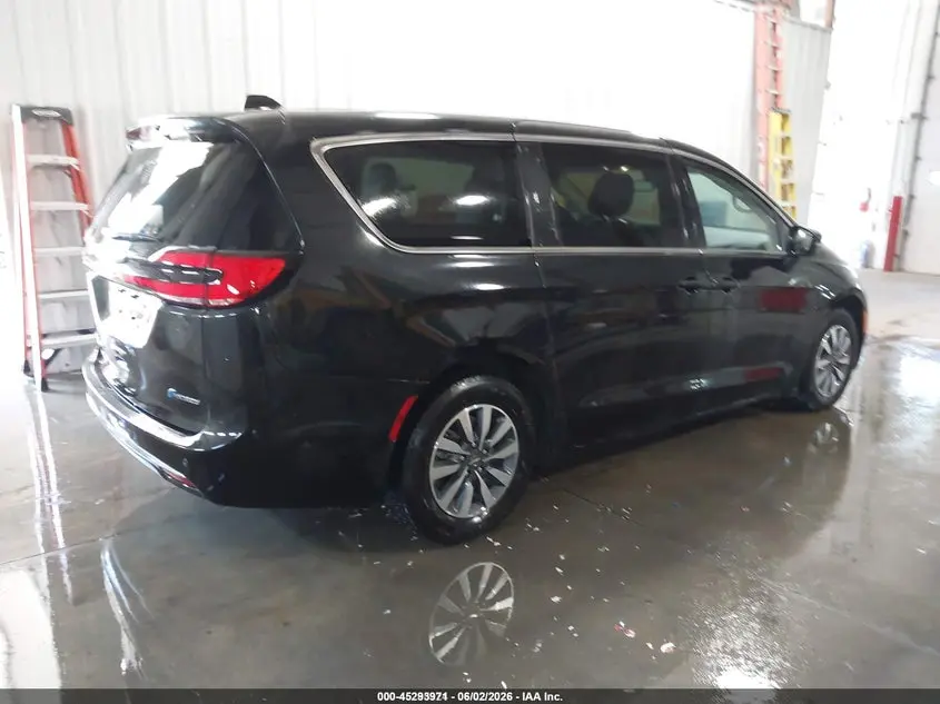 2023 CHRYSLER PACIFICA HYBRID TOURING L