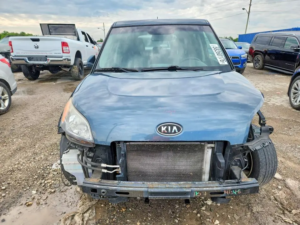 2011 KIA SOUL +  